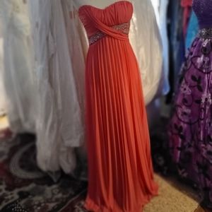 Prom/formal dress size 7